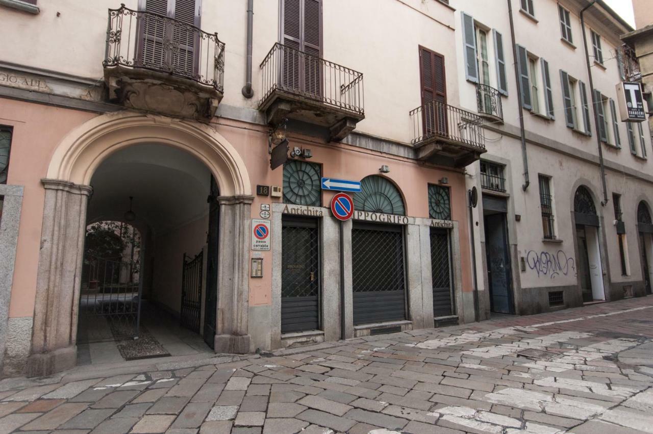 Fancy Blue Duomo Duplex Apartement Milan Exterior photo