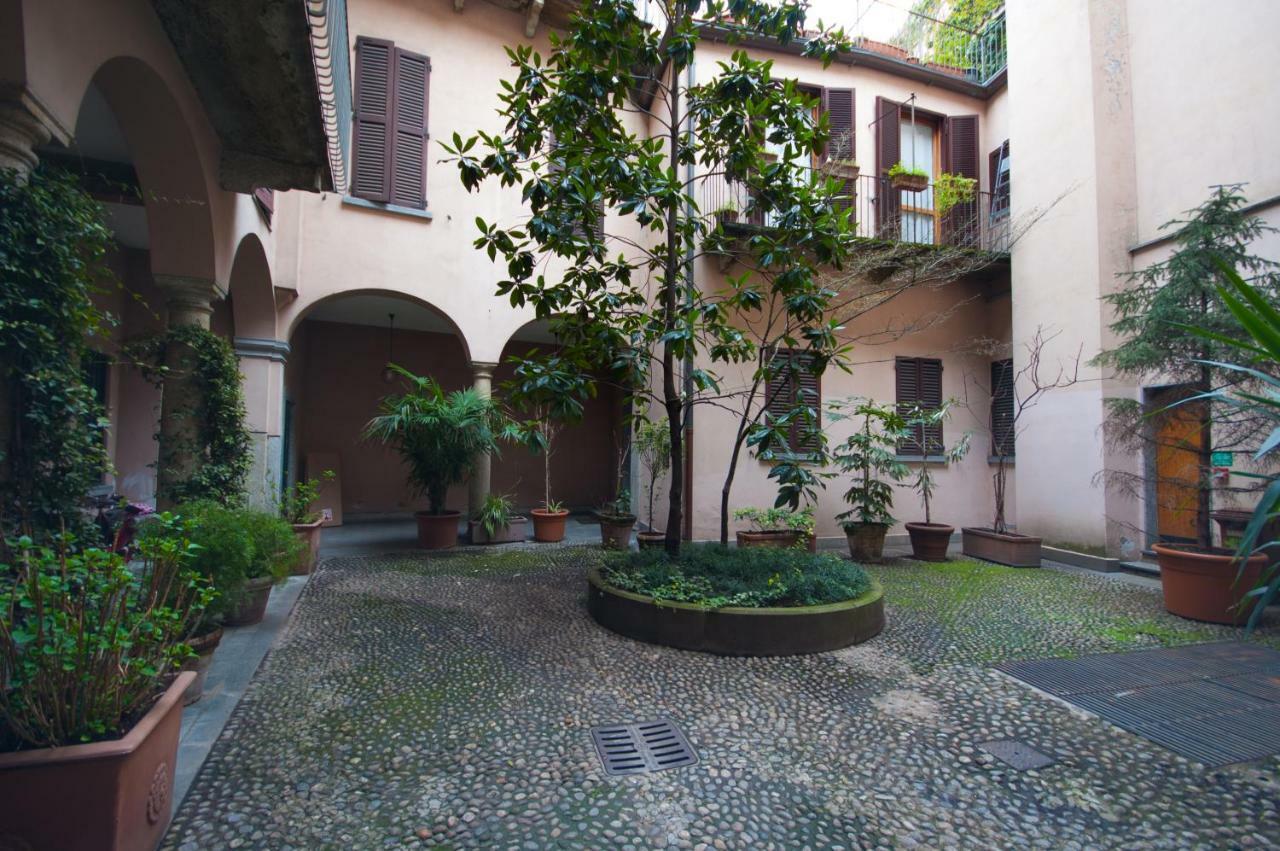 Fancy Blue Duomo Duplex Apartement Milan Exterior photo
